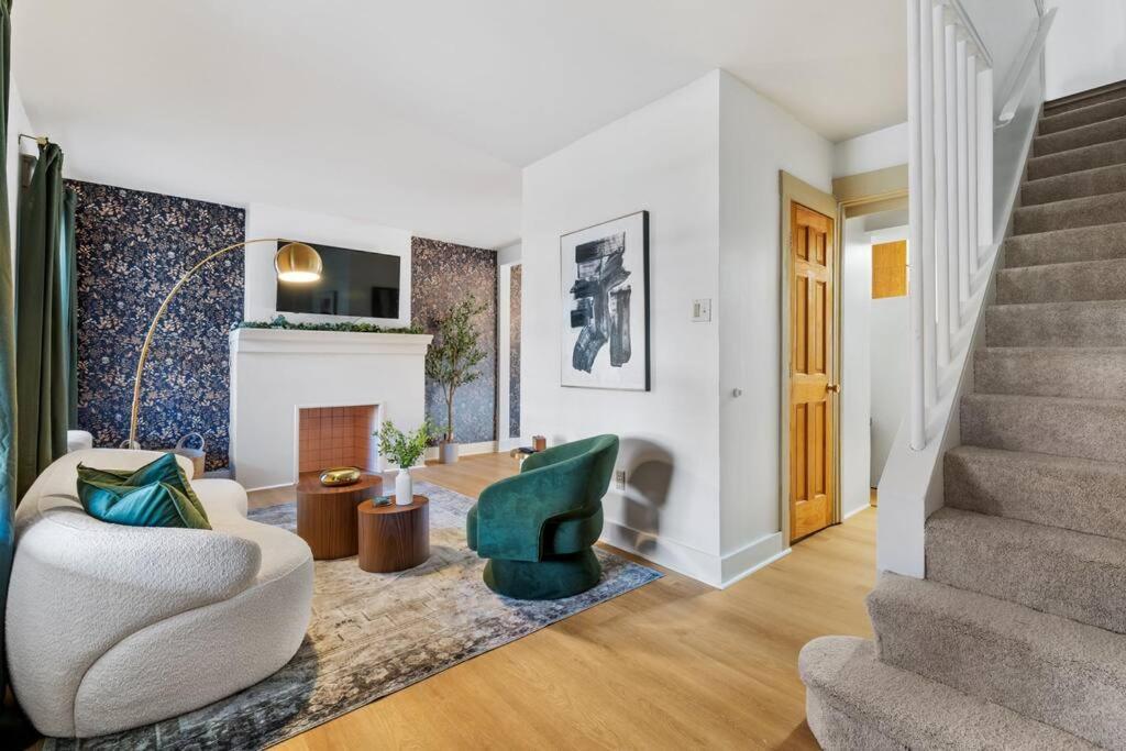 Downtown Escape: 3br - Game/movie - Foosball Holiday home Pittsburgh